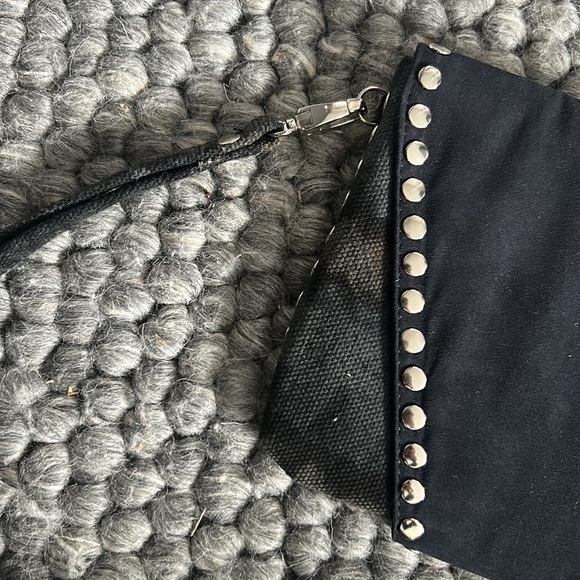 Agabhumi‎ by Thora Wristlet W Magnetic Clasp